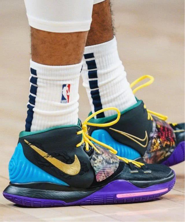 记者：世界杯抽签仪式开始前，大力神杯已经抵达华盛顿（记者称，世界杯抽签开启前，大力神杯已运抵华盛顿）