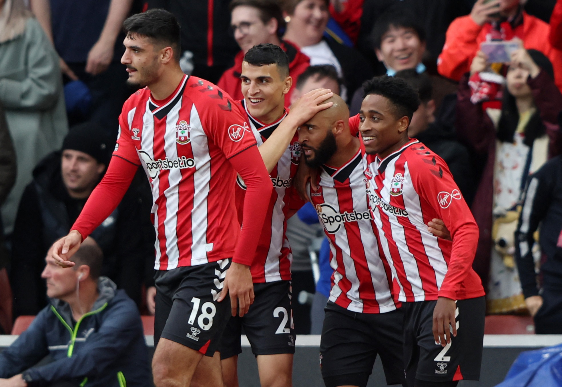 内马尔音乐节喊话安切洛蒂：帮帮我们吧，把世界杯带回巴西（内马尔音乐节向安切洛蒂发声：请帮我们把世界杯带回巴西）