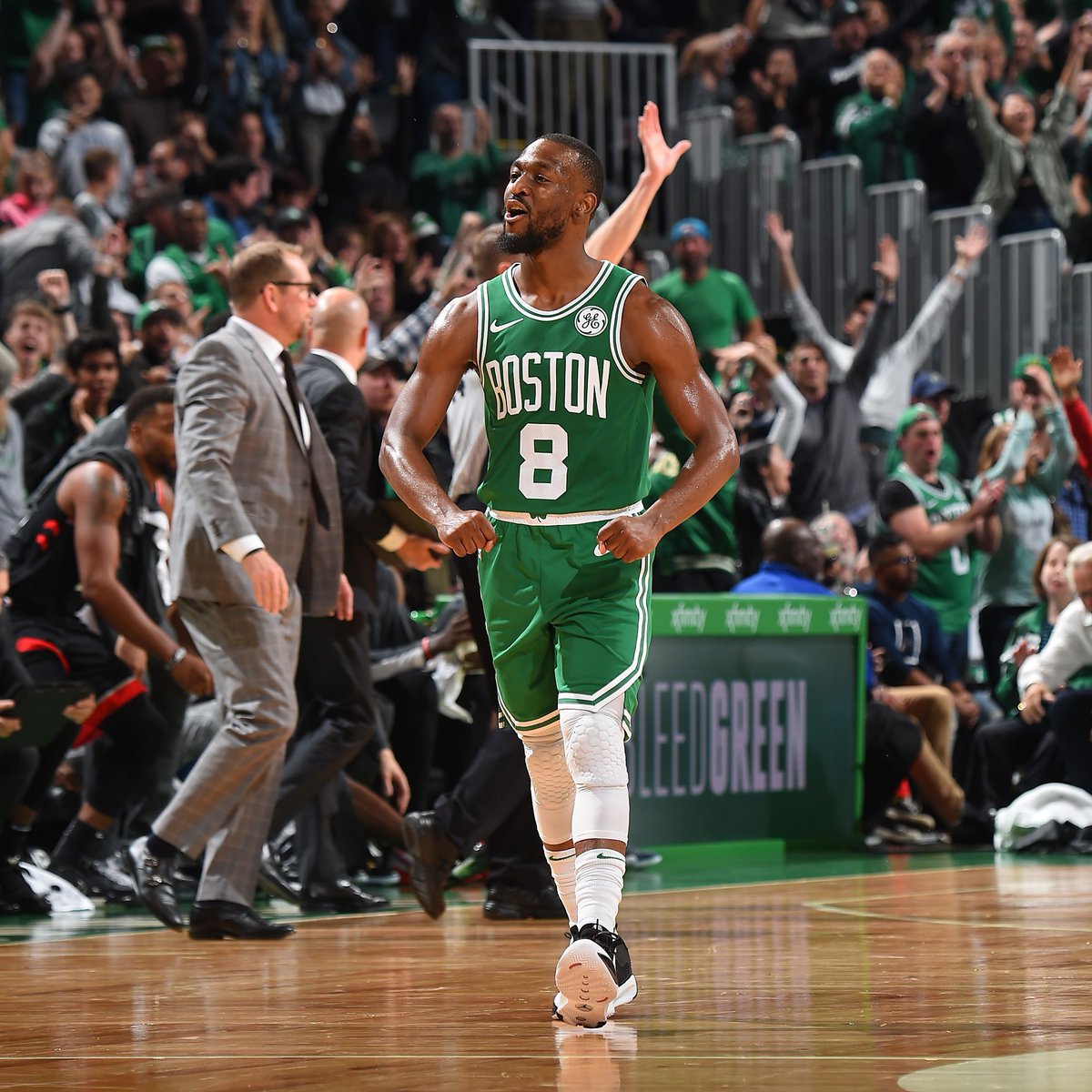 阿斯跟队：德容今天已回归训练，阿劳霍预计将缺战马竞（阿斯随队报道：德容今日复训，阿劳霍或缺席对阵马竞）