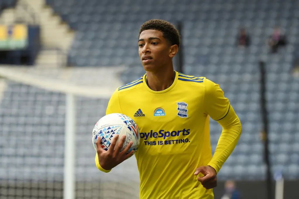 科尔谈波杰替补：他有时太急于求成，得按我们要求的方式打球（科尔评波杰替补：他有时过于急躁，须按球队要求打球）