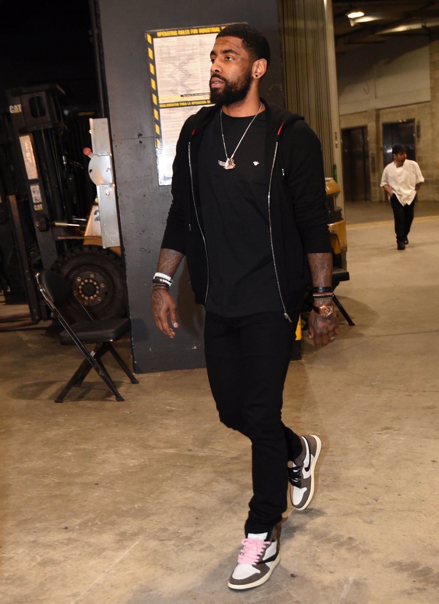 霍芬海姆vsRB莱比锡：克拉马里奇、曹法尔首发，劳姆、古拉西奇出战（霍芬海姆迎战RB莱比锡：克拉马里奇、曹法尔先发，劳姆与古拉西奇登场）