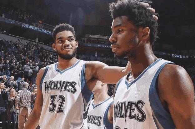 足球评论员兼作家，退役后的克拉默已在创作个人第二部小说（退役后成为足球评论员与作家的克拉默正创作第二部个人小说）