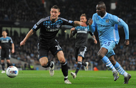 米兰逆转取胜：让2追3靠阿莱格里“电话指挥”，更靠美队替补救主（米兰让二追三逆转取胜：阿莱格里电话布阵，美队替补建功）