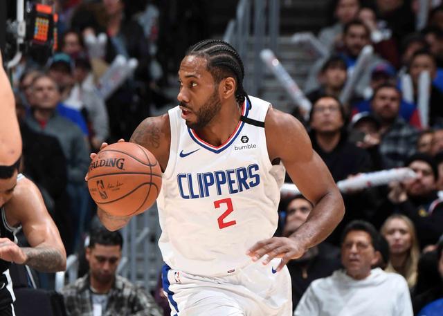 门将关键扑救震惊全场，堪称神扑（门将逆天一扑震撼全场，堪比神迹）