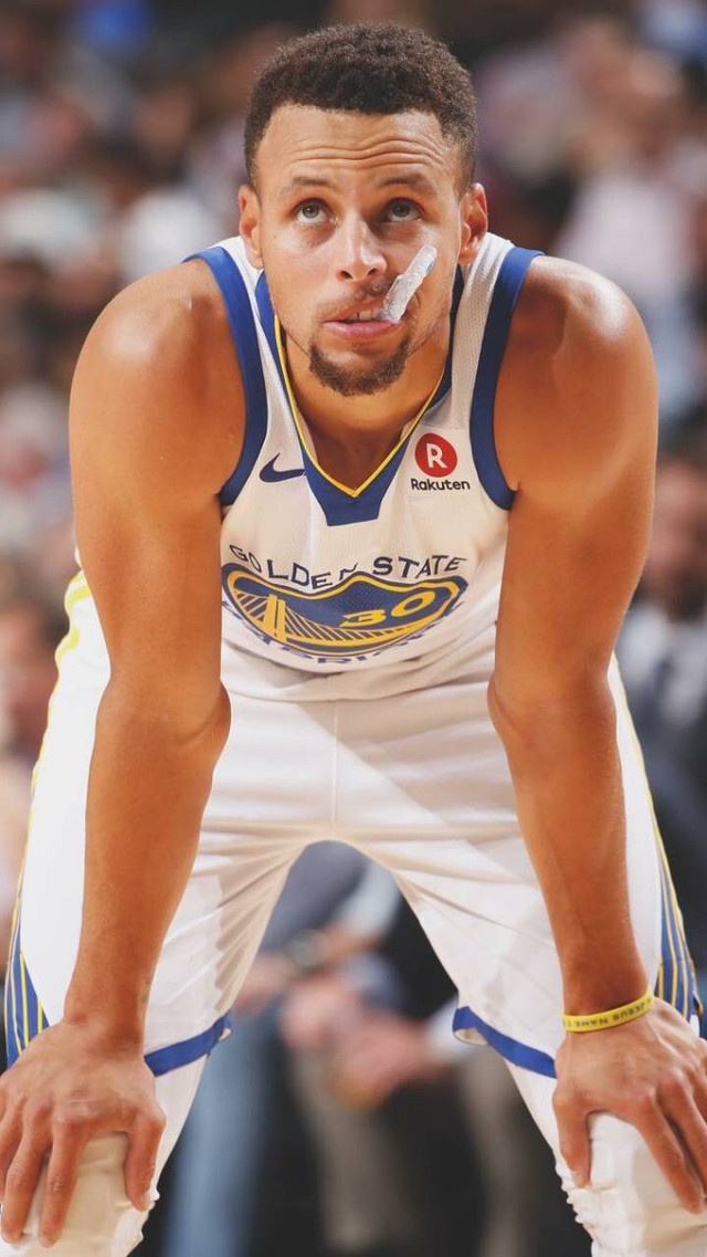 WTT年终总决赛：“莎头”3-2险胜中国香港组合晋级（WTT年终总决赛：“莎头”五局鏖战3-2险胜中国香港组合，惊险晋级）