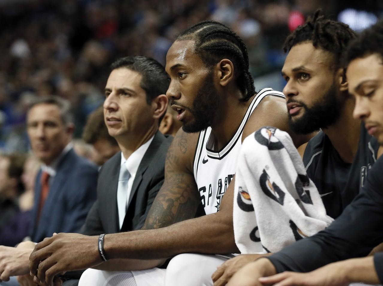 卡拉格：英超教练只有瓜帅强于埃梅里，还是不看好维拉能夺冠（卡拉格：英超主帅里仅瓜帅高于埃梅里，依旧不看好维拉夺冠）